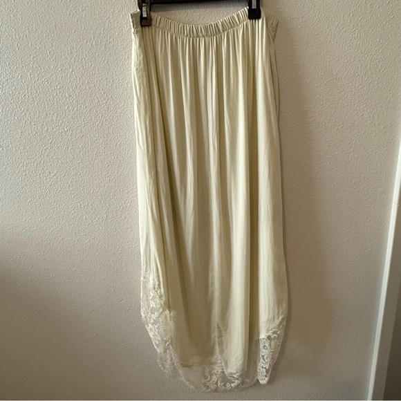 Merritt Charles High Low Skirt - Picture 3 of 7
